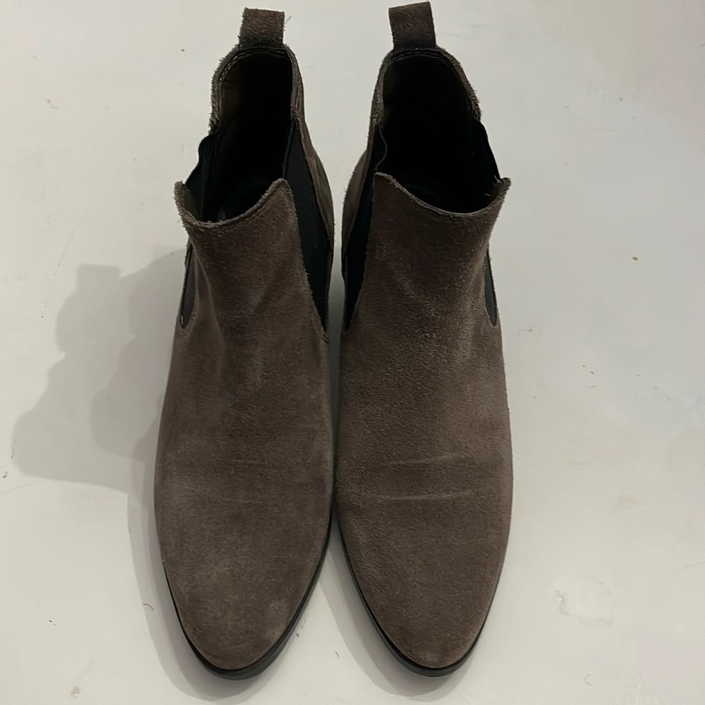 Marc Fisher women’s suede ankle boots size 7 1/2